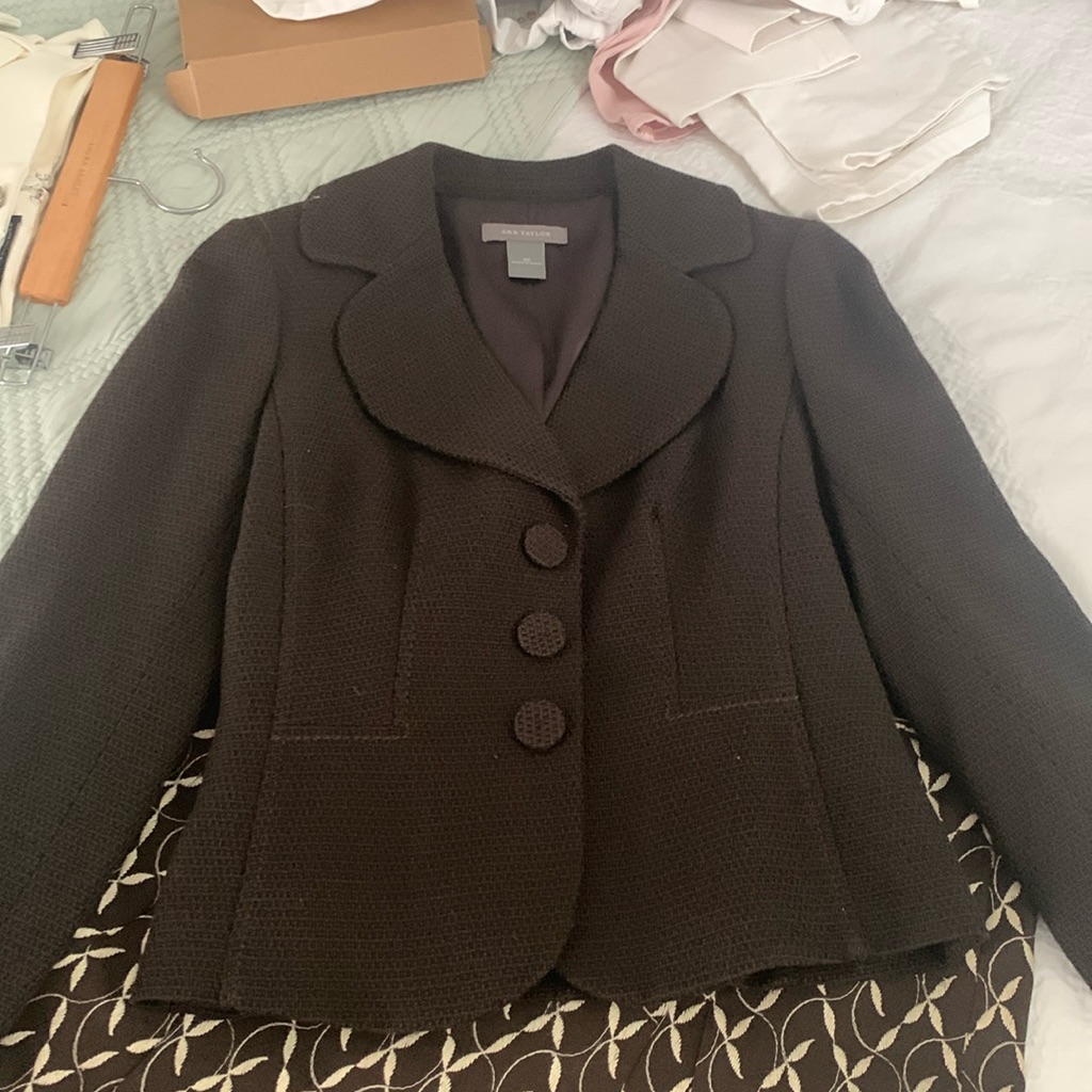 Ann Taylor Brown Fitted Blazer Top 00